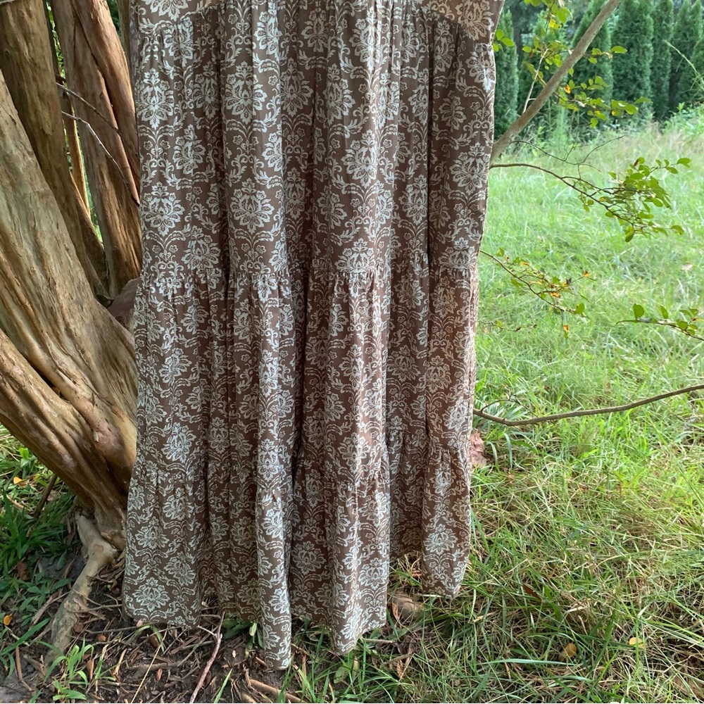 Tuckernuck Hyacinth House Bennett Maxi Dress in Damask Print - Picture 8 of 12